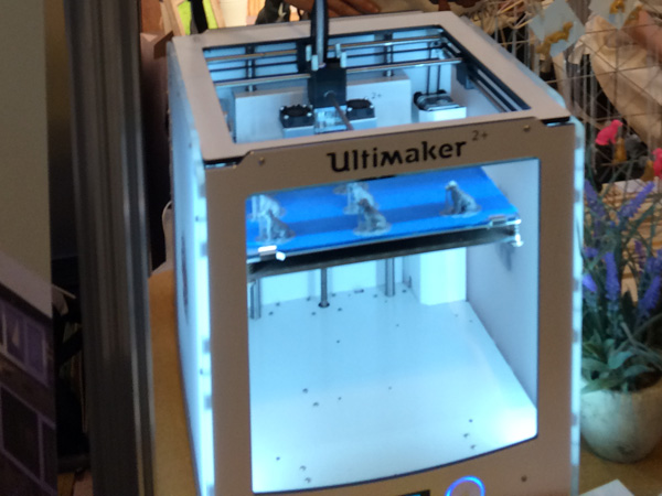 3d printing dogs at Crufts with an Ultimaker 2