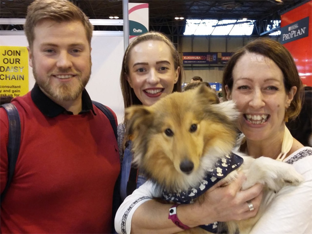 Polly the Sheltie meeting Polly from Mon Petit Chien at Crufts
