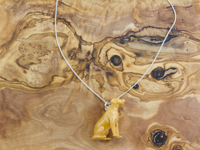 Labrador necklace in gold